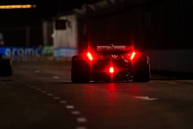 77 Valtteri Bottas (FIN, Alfa Romeo F1 Team Stake), F1 Grand Prix of Singapore at Marina Bay Street Circuit on September 15, 2023 in Singapore, Singapore. (Photo by HOCH ZWEI) Singapore Singapore