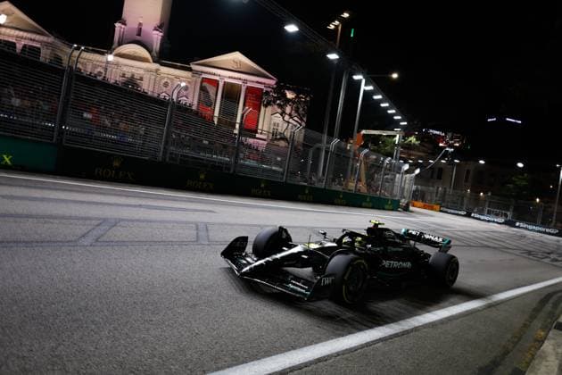 44 Lewis Hamilton (GBR, Mercedes-AMG Petronas F1 Team), F1 Grand Prix of Singapore at Marina Bay Street Circuit on September 15, 2023 in Singapore, Singapore. (Photo by HOCH ZWEI) Singapore Singapore