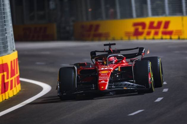 16 LECLERC Charles (mco), Scuderia Ferrari SF-23, action during the 2023 Formula 1 Singapore Airlines Singapore Grand Prix, 15th round of the 2023 Formula One World Championship, WM, Weltmeisterschaft from September 15 to 17, 2023 on the Marina Bay Street Circuit, in Singapore - F1 - SINGAPORE GRAND PRIX 2023 DPPI Panoramic  00123034_AV3_6074