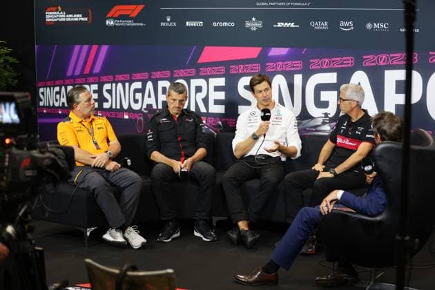Zak Brown (USA, McLaren F1 Team), Guenther Steiner (ITA, MoneyGram Haas F1 Team), Toto Wolff (AUT, Mercedes-AMG Petronas F1 Team), Alessandro Alunni Bravi (ITA, Alfa Romeo F1 Team Stake), F1 Grand Prix of Singapore at Marina Bay Street Circuit on September 15, 2023 in Singapore, Singapore. (Photo by HOCH ZWEI) Singapore Singapore