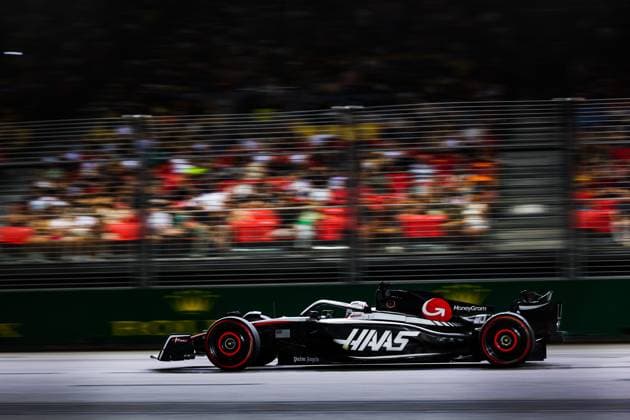 20 Kevin Magnussen (DNK, MoneyGram Haas F1 Team), F1 Grand Prix of Singapore at Marina Bay Street Circuit on September 15, 2023 in Singapore, Singapore. (Photo by HOCH ZWEI) Singapore Singapore