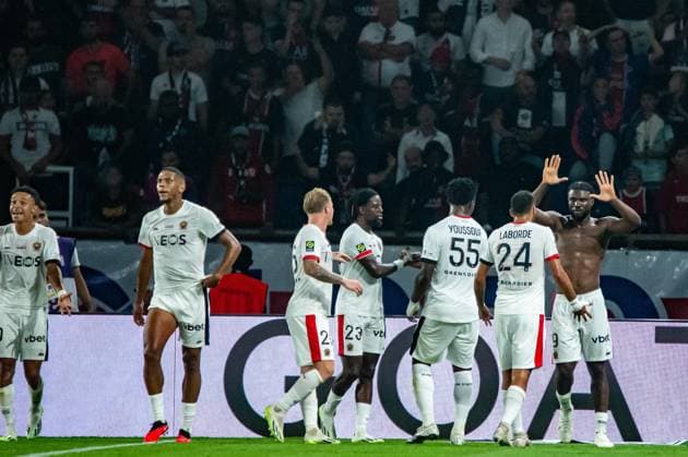 Joie des joueurs de l OGC Nice aprÃ s le seconds but de Terem Moffi (OGC Nice) FOOTBALL : Paris Saint Germain - OGC Nice - Ligue 1 - JournÃ e 5 - 15 09 2023 BaptisteAutissier Panoramic 