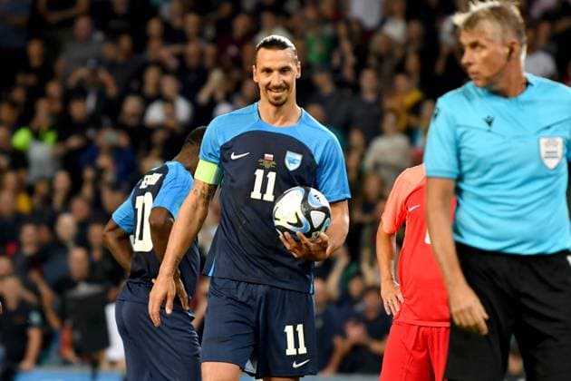 Bilder des Jahres 2023, Sport 09 September Sport Themen der Woche KW37 Sport Bilder des Tages Zlatan Ibrahimovic of Blue Team during the charity football match Football Stars for Flood Victims in Slovenia FOOTBALL : Match de football caritatif Football Stars pour les victimes des inondations en SlovÃ nie - Ljubljana - 15 09 2023 NatasaKupljenik Panoramic 