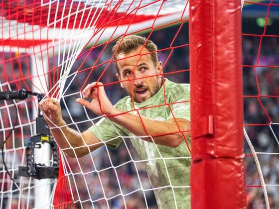 Sport Themen der Woche KW37 Sport Bilder des Tages Fassungslosigkeit . . . Bayerns 9 Harry KANE, nach vergebener Torchance. Fussball, Bayern Muenchen - Leverkusen. 1.Fußball Bundesliga, FC Bayern München - Bayer 04 Leverkusen 2:2, 4.Spieltag, Saison 2023-2024, Fussball, Bayern Muenchen - Leverkusen am 15.09.2023, in Muenchen, A L L I A N Z A R E N A, Deutschland. Quelle Copyright Credit : Oryk HAIST *** Stunned Bayerns 9 Harry KANE, after missed goal chance football, Bayern Muenchen Leverkusen 1 soccer Bundesliga, FC Bayern Munich Bayer 04 Leverkusen 2 2, 4 match day, season 2023 2024, football, Bayern Muenchen Leverkusen on 15 09 2023, in Munich, A L L I A N Z A R E N A, Germany source copyright credit Oryk HAIST xFUSSBALL-MUENCHEN-LEVERKUSENx