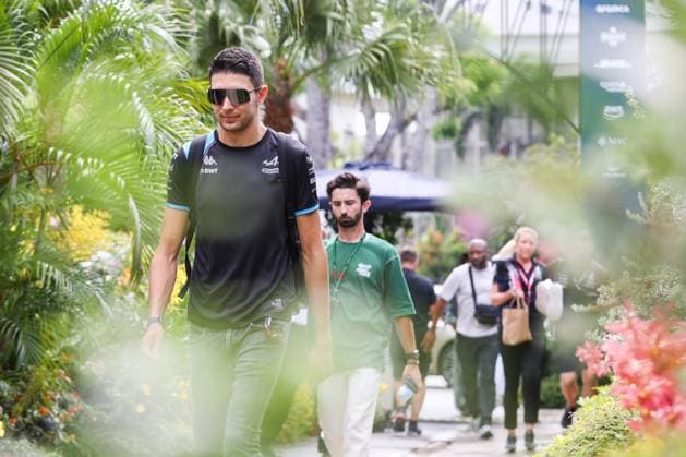 OCON Esteban (fra), Alpine F1 Team A523, portrait during the 2023 Formula 1 Singapore Airlines Singapore Grand Prix, 15th round of the 2023 Formula One World Championship, WM, Weltmeisterschaft from September 15 to 17, 2023 on the Marina Bay Street Circuit, in Singapore - F1 - SINGAPORE GRAND PRIX 2023 DPPI Panoramic  00123034_AV6_6228