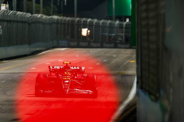 44 Lewis Hamilton (GBR, Mercedes-AMG Petronas F1 Team), F1 Grand Prix of Singapore at Marina Bay Street Circuit on September 15, 2023 in Singapore, Singapore. (Photo by HOCH ZWEI) Singapore Singapore