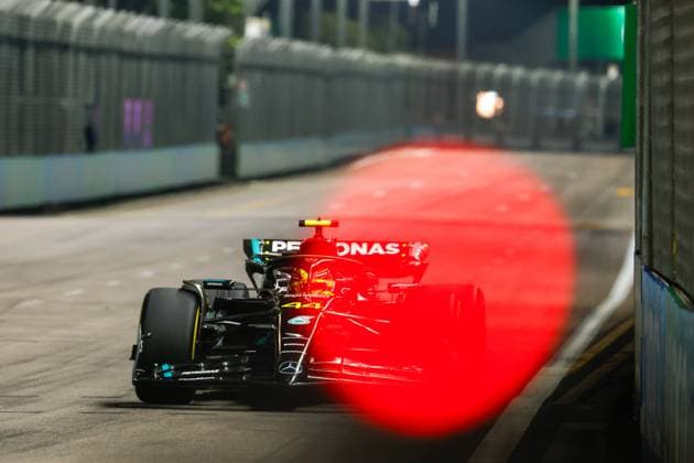 44 Lewis Hamilton (GBR, Mercedes-AMG Petronas F1 Team), F1 Grand Prix of Singapore at Marina Bay Street Circuit on September 15, 2023 in Singapore, Singapore. (Photo by HOCH ZWEI) Singapore Singapore