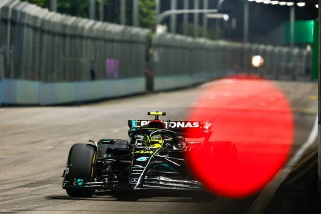 44 Lewis Hamilton (GBR, Mercedes-AMG Petronas F1 Team), F1 Grand Prix of Singapore at Marina Bay Street Circuit on September 15, 2023 in Singapore, Singapore. (Photo by HOCH ZWEI) Singapore Singapore