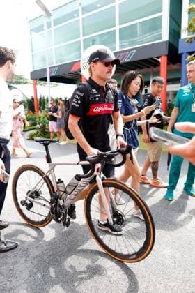77 Valtteri Bottas (FIN, Alfa Romeo F1 Team Stake), F1 Grand Prix of Singapore at Marina Bay Street Circuit on September 16, 2023 in Singapore, Singapore. (Photo by HOCH ZWEI) Singapore Singapore