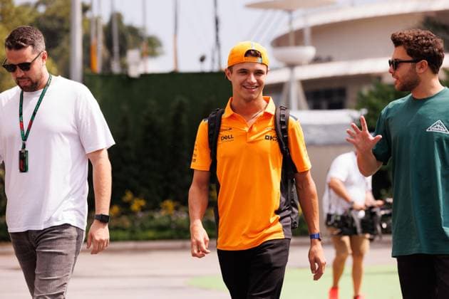 September 16, 2023, Singapore, Singapore: Lando Norris of Great Britain and McLaren Formula 1 Team arrives at the paddock ahead of final practice for the F1 Grand Prix of Singapore at the Marina Bay Street Circuit. Singapore Singapore - ZUMAs197 20230916_aaa_s197_006 Copyright: xGeorgexHitchensx