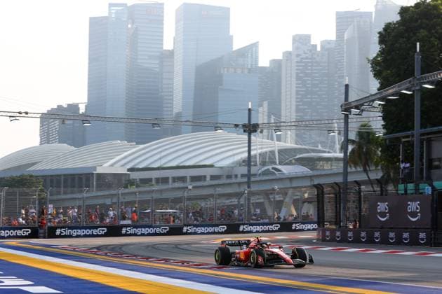 55 Carlos Sainz (ESP, Scuderia Ferrari), F1 Grand Prix of Singapore at Marina Bay Street Circuit on September 16, 2023 in Singapore, Singapore. (Photo by HOCH ZWEI) Singapore Singapore