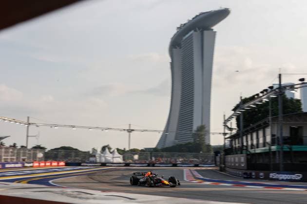 1 Max Verstappen (NLD, Oracle Red Bull Racing), F1 Grand Prix of Singapore at Marina Bay Street Circuit on September 16, 2023 in Singapore, Singapore. (Photo by HOCH ZWEI) Singapore Singapore