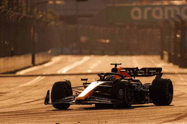 September 16, 2023, Singapore, Singapore: Max Verstappen of the Netherlands drives the (1) Oracle Red Bull Racing RB19 during the final practice ahead of the F1 Grand Prix of Singapore at the Marina Bay Street Circuit. Singapore Singapore - ZUMAs197 20230916_aab_s197_006 Copyright: xGeorgexHitchensx
