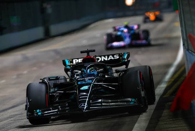 63 George Russell (GBR, Mercedes-AMG Petronas F1 Team), F1 Grand Prix of Singapore at Marina Bay Street Circuit on September 16, 2023 in Singapore, Singapore. (Photo by HOCH ZWEI) Singapore Singapore
