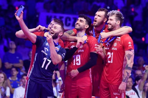 Bilder des Jahres 2023, Sport 09 September Sport Themen der Woche KW37 Pawel Zatorski, Wilfredo Leon and Tomasz Fornal of Poland celebrate the victory of European Championship, EM, Europameisterschaft during the 2023 CEV EuroVolley Men final match between Italy and Poland at Palazzetto dello in Rome (Italy), September, 16h, 2023. antoniettaxbaldassarre