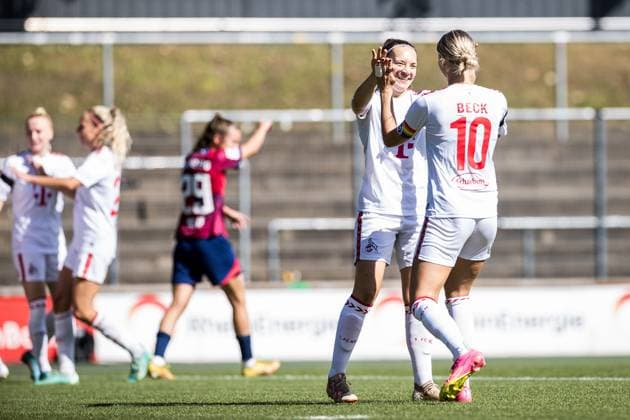 GOOGLE PIXEL Frauen Bundesliga: 1. FC Koeln - RB Leipzig; 17.09.2023 Jubel zum 1:0 durch Marleen Schimmer (1. FC Koeln, 23) GOOGLE PIXEL Frauen Bundesliga, 1. FC Koeln - RB Leipzig, Koeln, Franz-Kremer-Stadion am 17.09.2023 DFB REGULATIONS PROHIBIT ANY USE OF PHOTOGRAPHS AS IMAGE SEQUENCES AND OR QUASI-VIDEO. Copyright: xBEAUTIFULxSPORTS Wunderlx