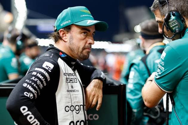 14 Fernando Alonso (ESP, Aston Martin Aramco Cognizant F1 Team), F1 Grand Prix of Singapore at Marina Bay Street Circuit on September 17, 2023 in Singapore, Singapore. (Photo by HOCH ZWEI) Singapore Singapore