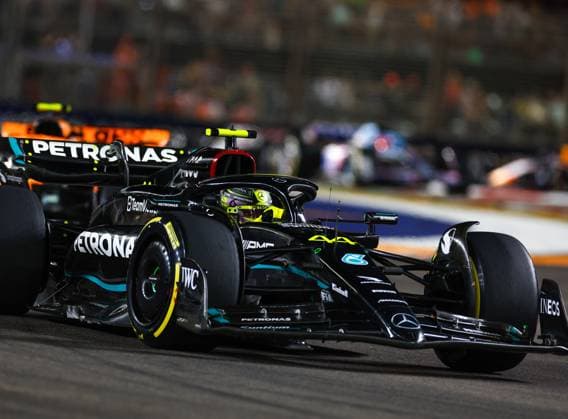 44 Lewis Hamilton (GBR, Mercedes-AMG Petronas F1 Team), F1 Grand Prix of Singapore at Marina Bay Street Circuit on September 17, 2023 in Singapore, Singapore. (Photo by HOCH ZWEI) Singapore Singapore