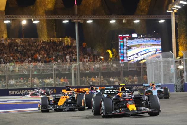 11 Sergio Perez (MEX, Oracle Red Bull Racing), F1 Grand Prix of Singapore at Marina Bay Street Circuit on September 17, 2023 in Singapore, Singapore. (Photo by HOCH ZWEI) Singapore Singapore