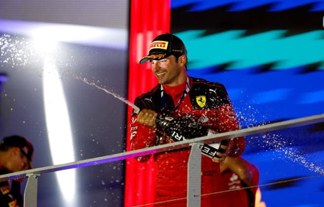 55 Carlos Sainz (ESP, Scuderia Ferrari), F1 Grand Prix of Singapore at Marina Bay Street Circuit on September 17, 2023 in Singapore, Singapore. (Photo by HOCH ZWEI) Singapore Singapore