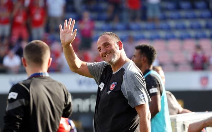 Sport Themen der Woche KW37 Sport Bilder des Tages 17.09.23 1. FC Heidenheim - SV Werder Bremen Deutschland, Heidenheim, 17.09.2023, Fussball, Bundesliga, 1. FC Heidenheim -SV Werder Bremen: Frank Schmidt (Trainer 1. FC Heidenheim). *** 17 09 23 1 FC Heidenheim SV Werder Bremen Germany, Heidenheim, 17 09 2023, football, Bundesliga, 1 FC Heidenheim SV Werder Bremen Frank Schmidt coach 1 FC Heidenheim