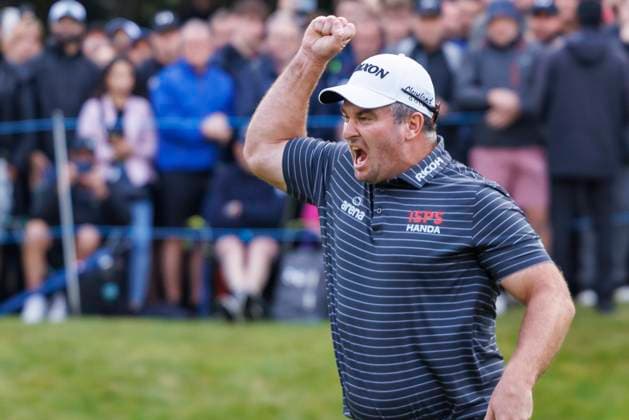 Golf - 2023 BMW PGA, Golf Herren Championship - Final Day - Wentworth - Sunday 17th September 2023 Ryan Fox (NZL) celebrates after he birdies the final hole and wins the PGA title at Wentworth COLORSPORT DANIEL BEARHAM  csp_golf_db_17092023_