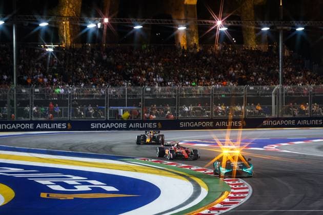 F1 Safety Car, Aston Martin Vantage, 55 Carlos Sainz (ESP, Scuderia Ferrari), 1 Max Verstappen (NLD, Oracle Red Bull Racing), F1 Grand Prix of Singapore at Marina Bay Street Circuit on September 17, 2023 in Singapore, Singapore. (Photo by HOCH ZWEI) Singapore Singapore