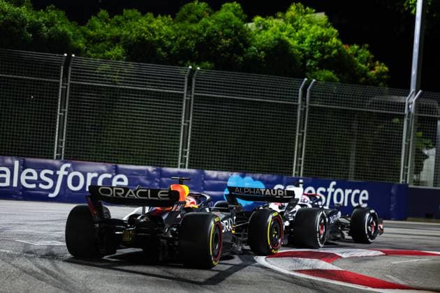 1 Max Verstappen (NLD, Oracle Red Bull Racing), 40 Liam Lawson (NZL, Scuderia AlphaTauri), F1 Grand Prix of Singapore at Marina Bay Street Circuit on September 17, 2023 in Singapore, Singapore. (Photo by HOCH ZWEI) Singapore Singapore