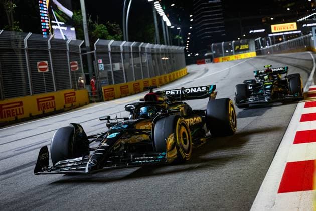63 George Russell (GBR, Mercedes-AMG Petronas F1 Team), 44 Lewis Hamilton (GBR, Mercedes-AMG Petronas F1 Team), F1 Grand Prix of Singapore at Marina Bay Street Circuit on September 17, 2023 in Singapore, Singapore. (Photo by HOCH ZWEI) Singapore Singapore