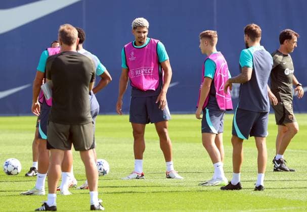 FC Barcelona, Barca Training Before Champions League Match Against Royal Antwerp Ronald Araujo during the training session before the UEFA Champions League match against Royal Antwerp FC, in Barcelona, on 18th Septemnber 2023. Barcelona Barcelona Spain  Copyright: xUrbanandsportx originalFilename:urbanandsport-fcbarcel230918_np2xH.jpg