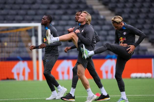 Bern - RB Leipzig CL Matchday-1 Bern, 18.09.2023, Wankdorf Stadion, Fussball , UEFA Champions League, Gruppe G , MD-1, Young Boys Bern vs. RB Leipzig , Abschlusstraining RB Leipzig , Im Bild: Emil Forsberg (10, RB Leipzig) wärmt sich auf . , Foto nur zur redaktionellen Nutzung bestimmt! . , UEFA regulations prohibit any use of photographs as image sequences and or quasi-video ,