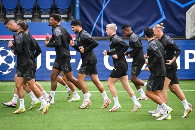 September 18, 2023, Paris, France, France: Players of Borussia Dortmund during a Borussia Dortmund training session at Parc des Princes Stadium on September 18, 2023 in Paris, France. Paris France - ZUMAm308 20230918_zsp_m308_030 Copyright: xMatthieuxMirvillex