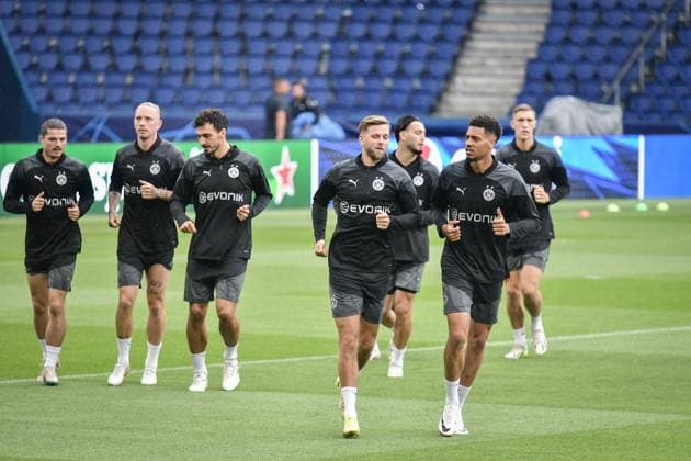 Champions League Football - Borussia Dortmund training session - Paris Borussia Dortmund s players participate in a training session on the eve of the Champions League football match between Paris Saint-Germain and Borussia Dortmund at the Parc des Princes stadium in Paris on September 18, 2023. Photo by Firas Abdullah ABACAPRESS.COM Paris Ã?le-de-France France  Copyright: xAbdullahxFiras ABACAx 868183_024 AbdullahxFiras ABACAx 868183_024