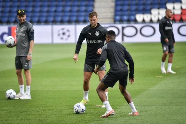 Champions League Football - Borussia Dortmund training session - Paris Borussia Dortmund s Niclas Fullkrug (C) participates in a training session on the eve of the Champions League football match between Paris Saint-Germain and Borussia Dortmund at the Parc des Princes stadium in Paris on September 18, 2023. Photo by Firas Abdullah ABACAPRESS.COM Paris Ã?le-de-France France  Copyright: xAbdullahxFiras ABACAx 868183_039 AbdullahxFiras ABACAx 868183_039