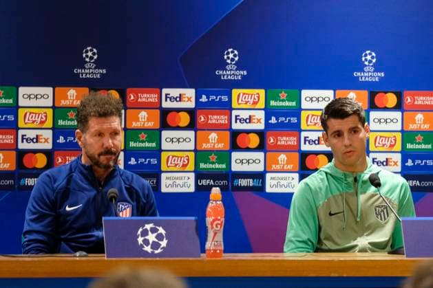 Atletico Madrid s head coach Diego Pablo Simeone (L) and striker Alvaro Morata offer a presser at Olympic Stadium in Rome on the eve of their UEFA Champions League against Lazio. Atletico Madrid s presser !ACHTUNG: NUR REDAKTIONELLE NUTZUNG!  Copyright: xAntonelloxNuscax GRAF3177 20230918-55011915371_1