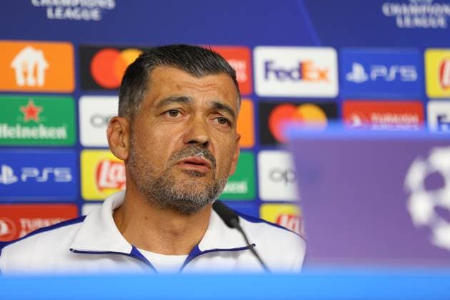 Fußball Herren Saison 2023 2024 UEFA Champions League 1. Spieltag I Pressekonferenz I FC Porto I 18.09.2023 SÃ rgio Conceicao (Trainer, FC Porto) spricht. Hamburg Volksparkstadion Hamburg Deutschland Copyright: xLobecax xHenningxRohlfsx