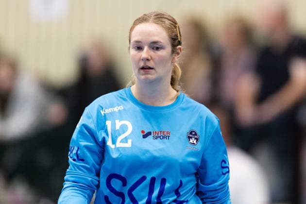 230918 Hallbys malvakt Christina Lövgren Hallberg under handbollsmatchen i Handbollsligan dam mellan Önnered och Hallby den 18 september 2023 i Göteborg. Copyright: MICHAELxERICHSEN BB230918MI108