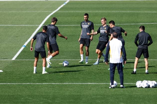September 19, 2023: Joselu Mato and Toni Kroos in action during the training day of Real Madrid to play the UEFA Champions League football match against Union Berlin at Ciudad Deportiva Real Madrid on September 19, 2023, in Valdebebas, Madrid, Spain. - ZUMAa181 20230919_zaa_a181_011 Copyright: xOscarxJ.xBarrosox