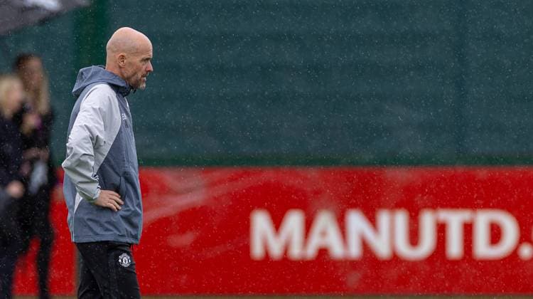 Football - UEFA Champions League - Group A - FC Bayern Munich v Manchester United, ManU FC - MD-1 MANCHESTER, ENGLAND - Tuesday, September 19, 2023: Manchester United s manager Erik ten Hag during a training session at Carrington ahead of the UEFA Champions League Group A match between FC Bayern Munich FC and Manchester United FC. MANCHESTER Carrington GREATER MANCHESTER ENGLAND  Copyright: xDavidxRawcliffex P2023-09-19-Bayern_Man_Utd_MD-1-32