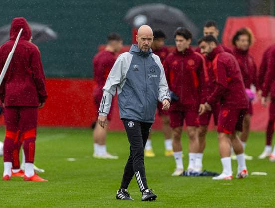 Football - UEFA Champions League - Group A - FC Bayern Munich v Manchester United, ManU FC - MD-1 MANCHESTER, ENGLAND - Tuesday, September 19, 2023: Manchester United s manager Erik ten Hag during a training session at Carrington ahead of the UEFA Champions League Group A match between FC Bayern Munich FC and Manchester United FC. MANCHESTER Carrington GREATER MANCHESTER ENGLAND  Copyright: xDavidxRawcliffex P2023-09-19-Bayern_Man_Utd_MD-1-30