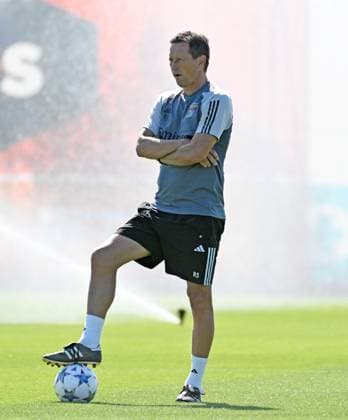 SOCCER - UEFA CL, Benfica vs RBS LISBON,PORTUGAL,19.SEP.23 - SOCCER - UEFA Champions League, group stage, SL Benfica vs Red Bull Salzburg, preview, training Benfica. Image shows head coach Roger Schmidt (Benfica).  GEPAxpictures xZedxJameson