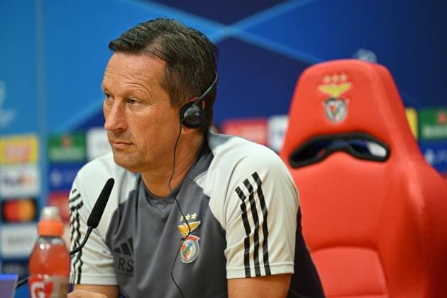 SOCCER - UEFA CL, Benfica vs RBS LISBON,PORTUGAL,19.SEP.23 - SOCCER - UEFA Champions League, group stage, SL Benfica vs Red Bull Salzburg, preview, press conference, PK, Pressekonferenz Benfica. Image shows head coach Roger Schmidt (Benfica).  GEPAxpictures xZedxJameson