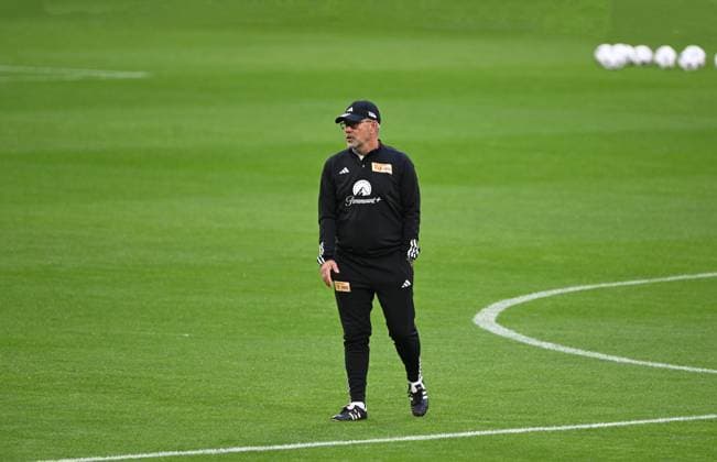 Fussball, Herren, Saison 2023 2024, Champions League (Gruppe C, 1. Spieltag), Real Madrid - 1. FC Union Berlin, Training Union am Tag vor dem Spiel im Stadion Bernabeu, Trainer Urs Fischer (1. FC Union Berlin), 19.09. 2023, Copyright: xMatthiasxKochx