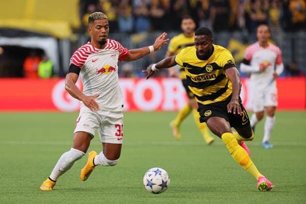 Bern - RB Leipzig Champions League Bern, 19.09.2023, Wankdorf Stadion, Fussball , UEFA Champions League, Gruppe G , 1. Spieltag, Young Boys Bern vs. RB Leipzig , Im Bild v.l.: Benjamin Henrichs (39, RB Leipzig) und Ulisses Garcia ( 21, Bern) . , Foto nur zur redaktionellen Nutzung bestimmt! . , UEFA regulations prohibit any use of photographs as image sequences and or quasi-video ,
