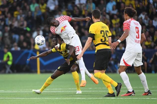 19.09.2023, Bern, Wankdorf, UEFA Champions League: Young Boys - Leipzig, 23 Lukeba Castello (Leipzig) gegen 13 Mohamed Ali Camara (Young Boys). Bern Wankdorf Bern Switzerland Copyright: xJustPictures.ch ManuelxWinterbergerx jp-de-MaWi-19.09.23_MWI_7224