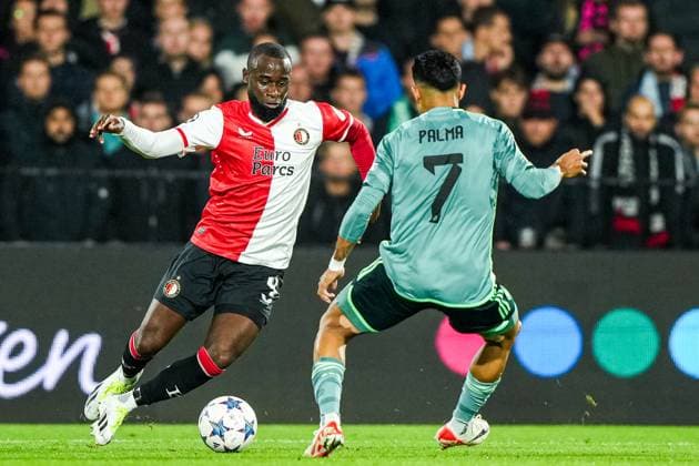 UEFA Champions League: Feyenoord v Celtic Rotterdam - Lutsharel Geertruida of Feyenoord, Luis Palma of Celtic during the 1st leg of the UEFA Champions League between Feyenoord v Celtic at Stadion Feijenoord De Kuip on 19 September 2023 in Rotterdam, The Netherlands. Copyright: xTomxBodex