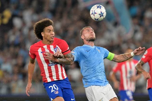Foto Alfredo Falcone LaPresse 19 Settembre 2023 - Roma, Italia - calcio - Lazio vs Atletico Madrid - Champions League 20223 2024 - Fase a gironi Gruppo E - Stadio Olimpico. Nella foto: Ciro Immobile (SS Lazio), Axel Witsel (Atletico Madrid) Foto Alfredo Falcone LaPresse SEPTEMBER 19, 2023 Rome, Italy - sport, soccer - Lazio vs Club Atl& xe9;tico de Madrid - Champions League 20223 2024 - Group Stage Group E - Olimpic Stadium. In the pic: Ciro Immobile (SS Lazio), Axel Witsel (Atletico Madrid)  Copyright: xAlfredoxFalcone LaPressex