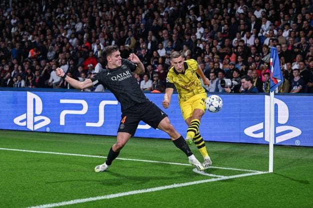 19.09.2023, Fussball, Saison 2023 2024, UCL, UEFA Champions League, Gruppenphase, 1. Spieltag, Paris St. Germain - Borussia Dortmund, v. l. Manuel Ugarte (Paris Saint Germain), Nico Schlotterbeck (Borussia Dortmund), Paris Parc de Princes Frankreich xRHR-FOTO DEx Copyright: TeresaxKröger RHR-FOTOx RHR-FOTO DE