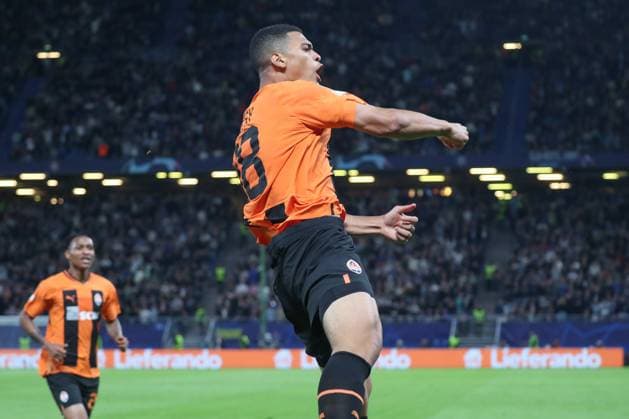 19.09.2023, xgox, Fussball UEFA Champions League, Schachtar Donezk - FC Porto emspor, v.l. Kevin Kelsy (Donezk, 18) Jubel, Torjubel, jubelt ueber das Tor, celebrate the goal, celebration (DFL DFB REGULATIONS PROHIBIT ANY USE OF PHOTOGRAPHS as IMAGE SEQUENCES and or QUASI-VIDEO) Hamburg