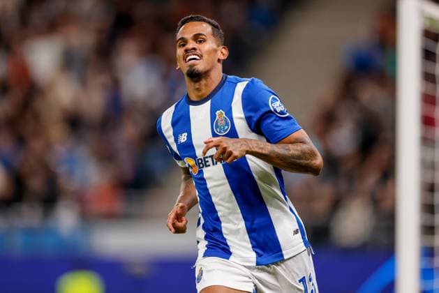 Hamburg, 19. September 2023 - Fußball, UEFA Champions League 2023 24, Schachtar Donezk - FC Porto: Galeno (FC Porto, 13) bejubelt seinen Treffer zum 0:1
